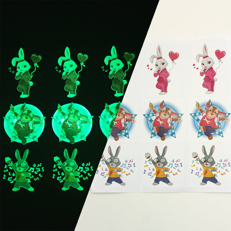 Hot Sale High Quality Stay And Heart Custom Self Adhesive Label Sticker Luminous Sticker Glow in the Dark Stars Sticker