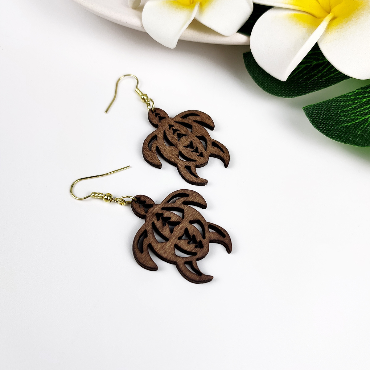 Hawaiian Jewelry Wholesale Hawaiian Heirloom Style Turtle Wood Earring for Retail Supplier