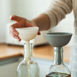 Magic Mushroom Small Funnel Kitchen Funnels for Filling Bottles or Containers Silicone Funnel