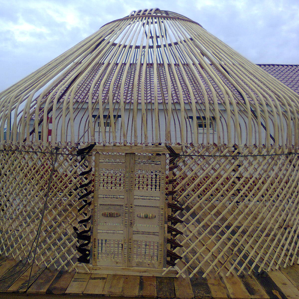 Traditional Kazakh yurt house diameter 4.5 m made of felt wholesale prices yurts