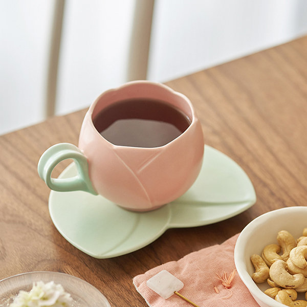 Handmade Ceramic Tulip Design Pottery  Coffee Mug with Saucer Tea and  Oat  Milk Cup Gift for Office and Home