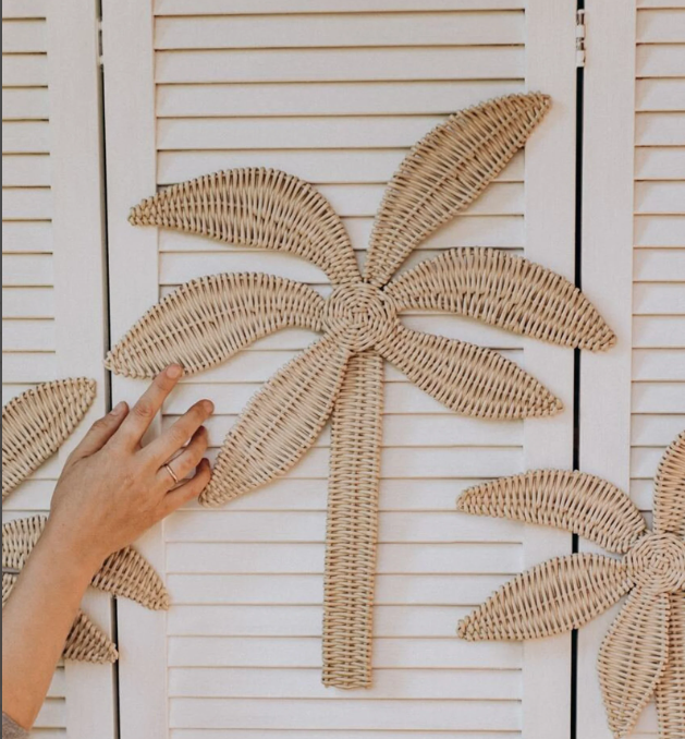 Wholesale beautiful design natural Wicker Palm tree Wall decoration mount hanging for nursery or kids room