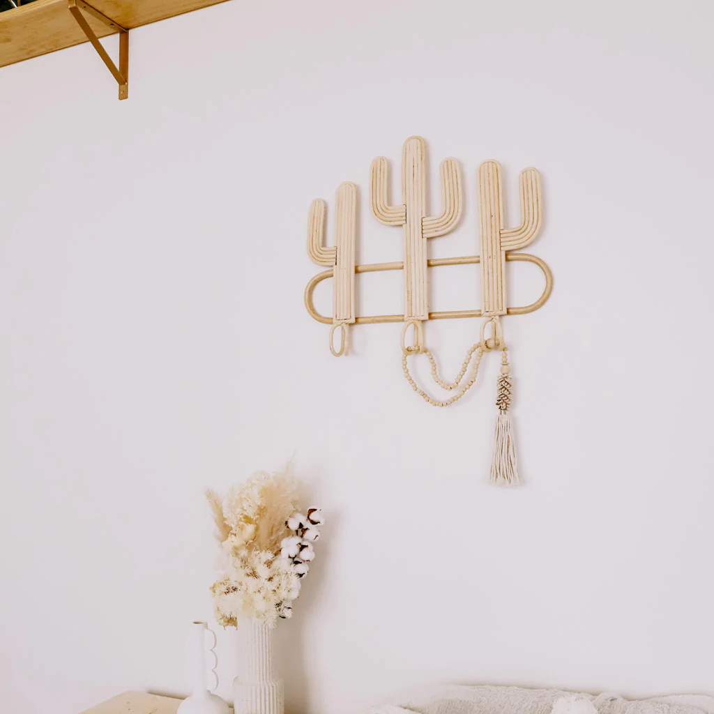 Nice design handcrafted eco - friendly rattan daisy wall hook hanger wholesale high quality from Vietnam