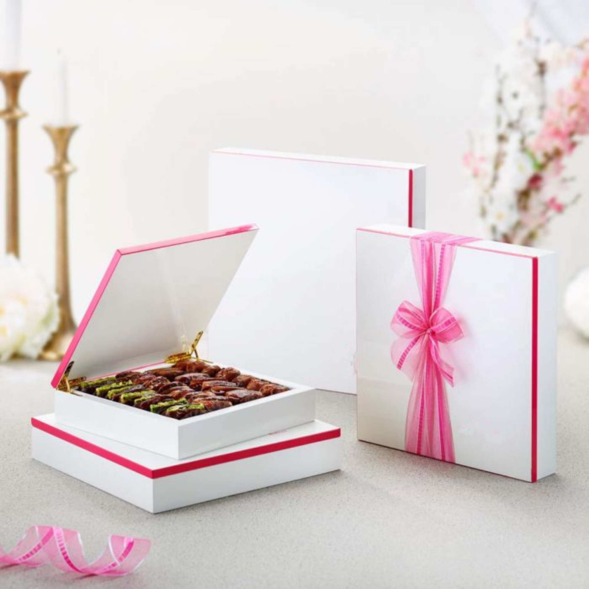 High quality lacquer white pink chocolate box gift box for her Valentine day Ramadan Eid holiday handcrafted from Vietnam