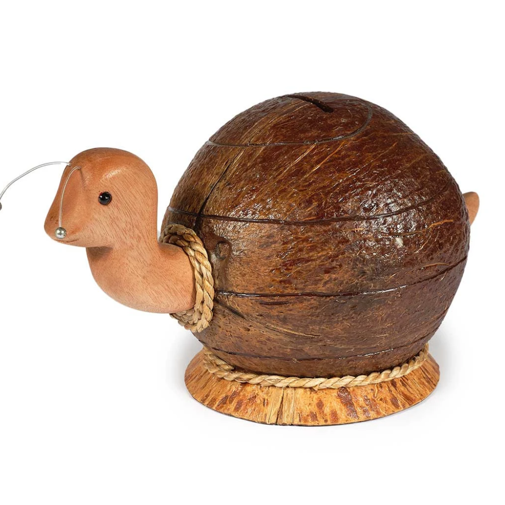 New design natural coconut wood animal decorations funny gift for kids table decorations handmade in Vietnam