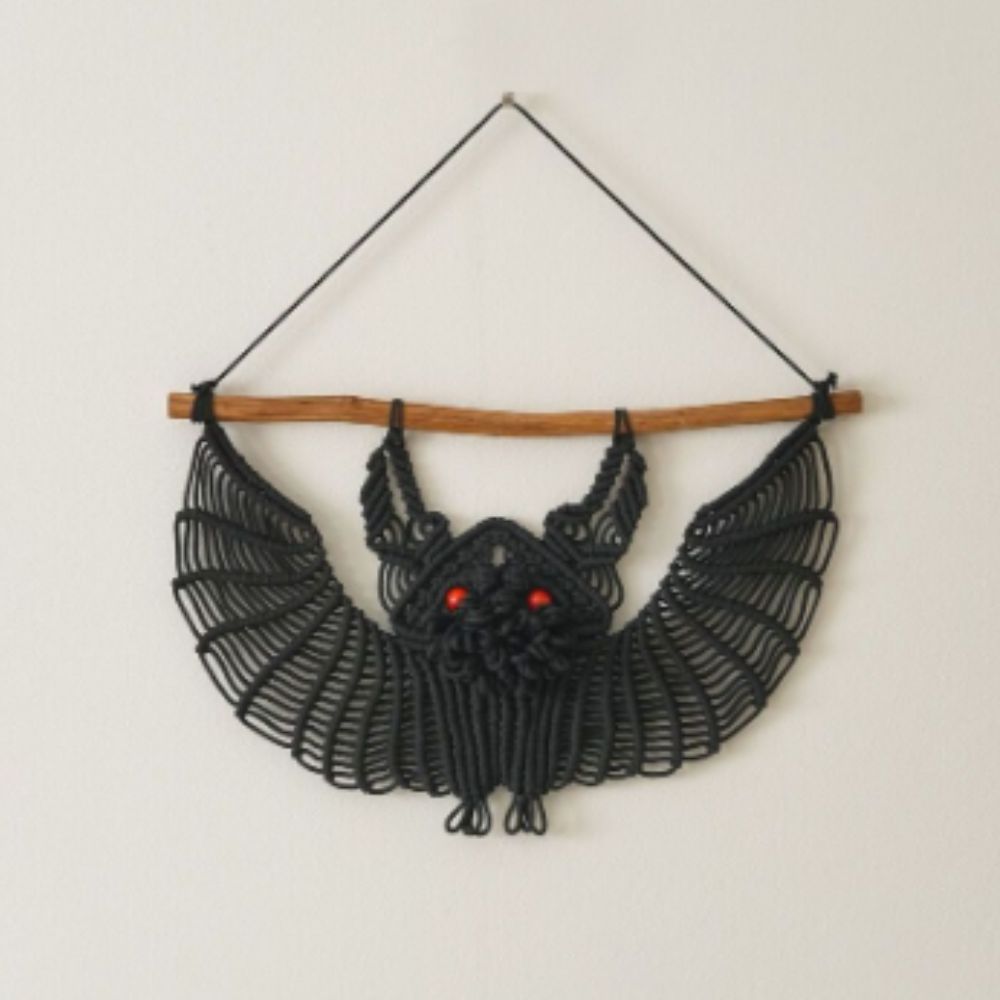 Top selling cotton macrame Halloween wall hanging bat handwoven for home holiday decor wholesale  high quality from Vietnam