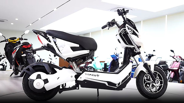 China electric moped two wheel electric scooter 600w 800w electric motorcycle company