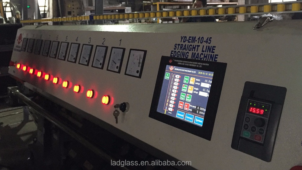 Automatic machine for glass polisher