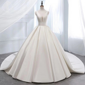 New Elegant Sleeveless Satin Bridal Gowns Plus Size V-neck Bridal Wedding Dresses