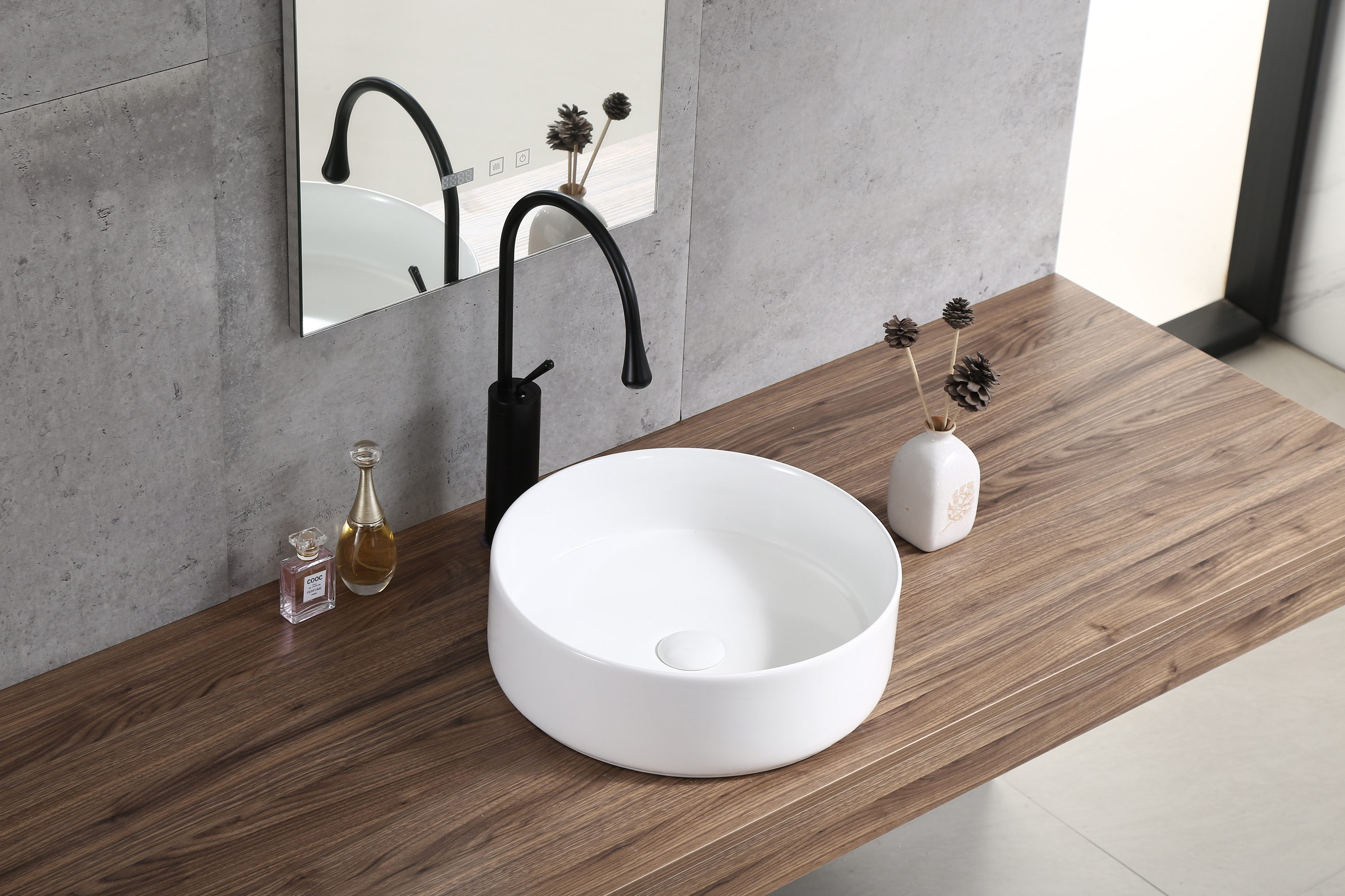 Ceramic Factory High Quality Ceramic Wash Basin Table Top White Wash Hand Sink Wholesale Porcelain Bathroom Basin