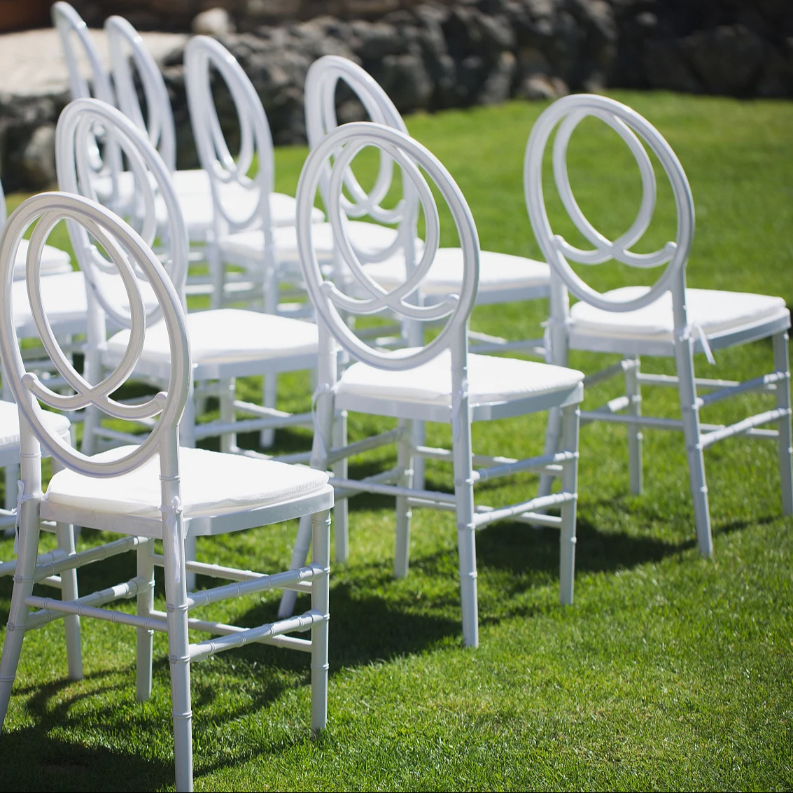 High Quality Stackable  Party White  Chiavari Chairs Wholesale PP Plastic Hotel Weddings Chiavari Banquet Chairs