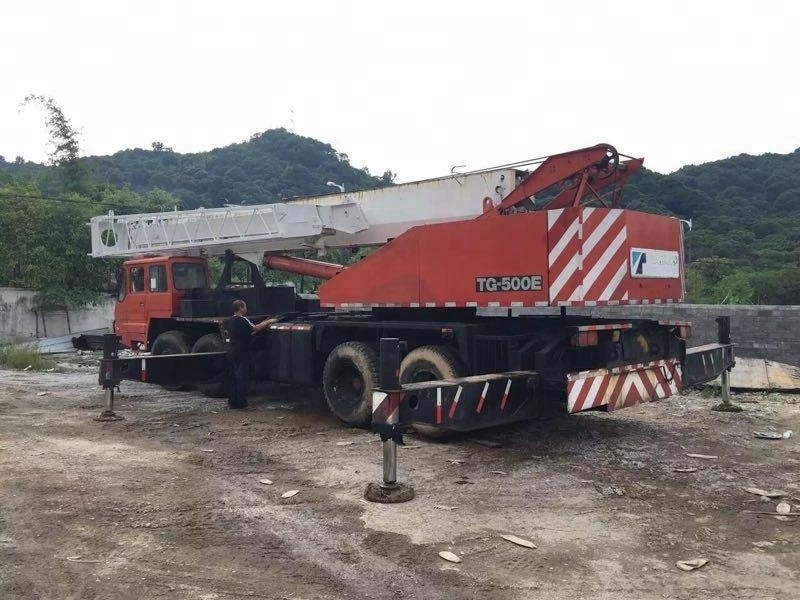 Best price used TADANO 50 tons TG500E truck mounted crane for sale