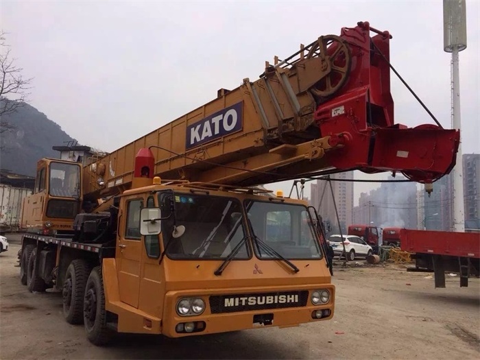 Very good condition used KATO NK-500E-v 50 tons truck mounted crane for sale