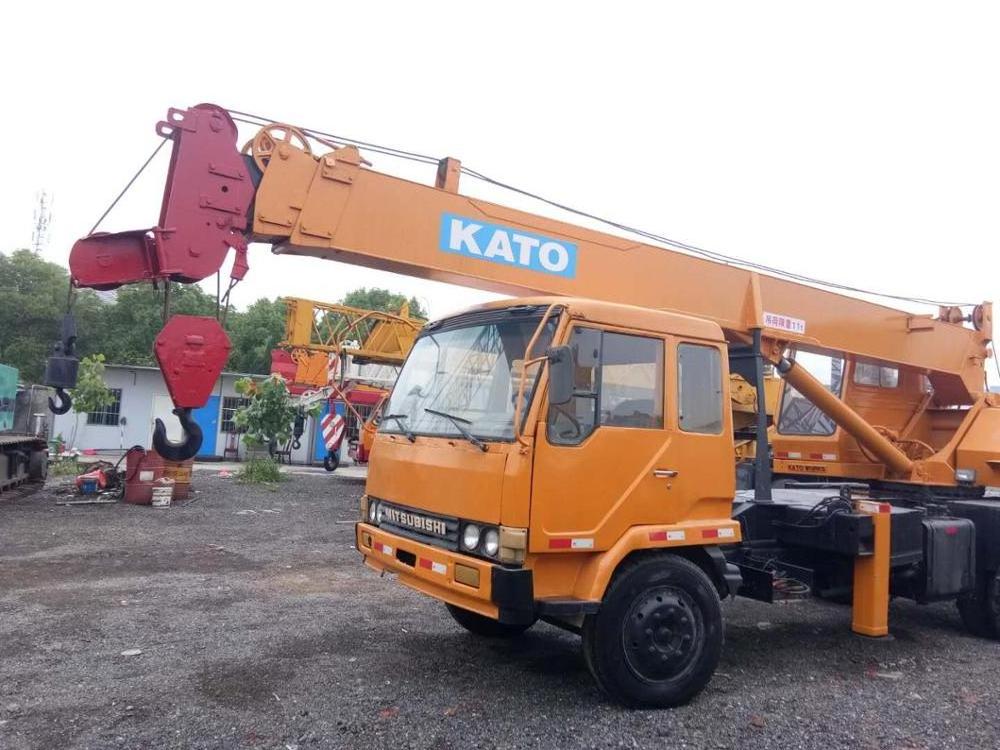 Good quality used KATO 11 tons NK110 truck mounted crane for sale