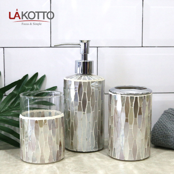 2023 hot selling New gadgets 3 Piece Housewares Glass Mosaic Bathroom Accessory Set for Hotel Home Restaurant Bathroom