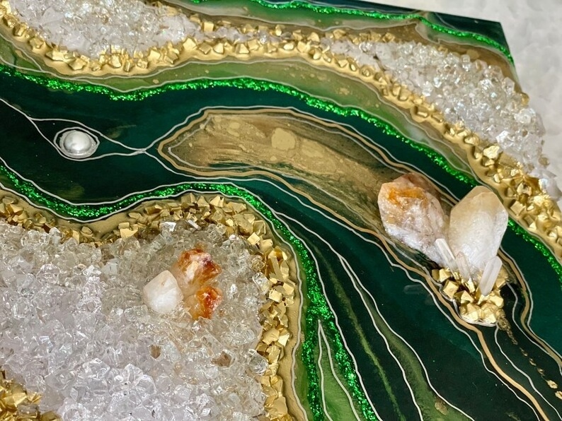 New Arrival Large Size Resin Geode Art with Crystals Painting Green & Gold Geode Epoxy Resin Handmade Painting for Home Hotel