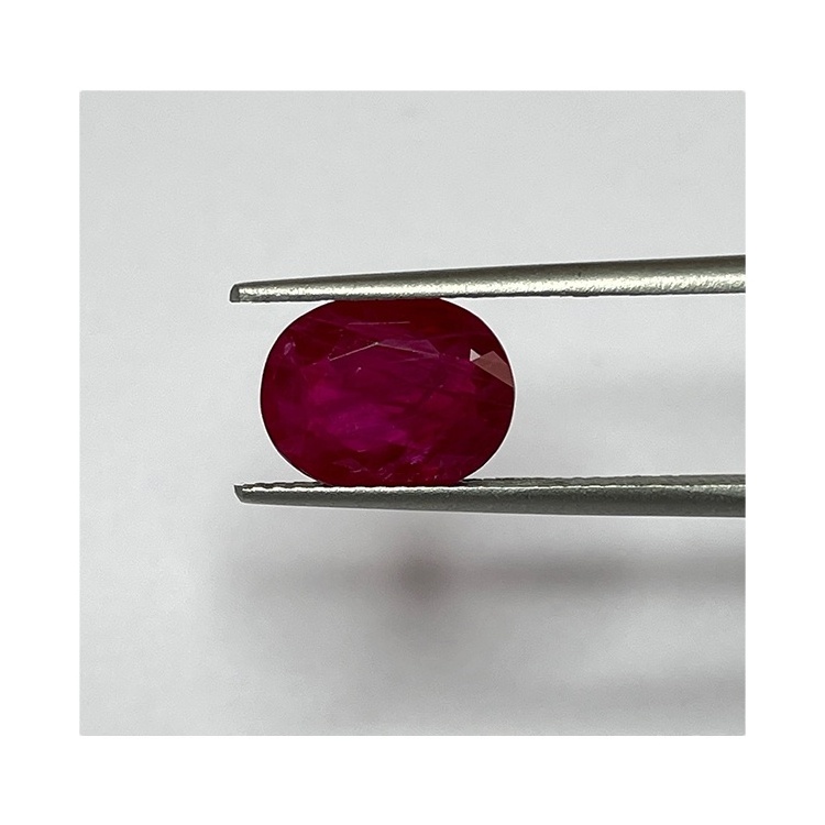 3.35 carat Oval Shape 100% Natural Pigeons Blood Red Color Ruby Burma Loose Gemstone for Rings/ Birthstones