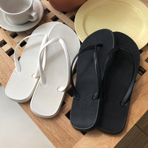 Cheap Custom Outdoor Personalized Clip Foot Slippers Flipflop Summer Bathing Home Flat Chinelo Flip Flops For Women