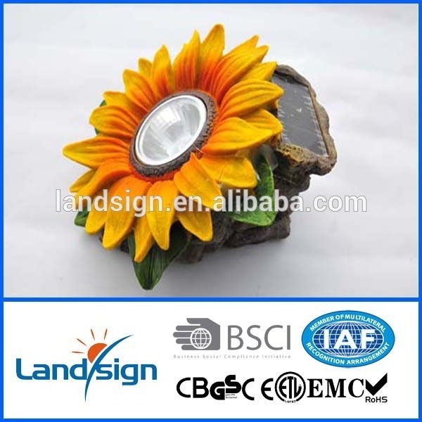 New design flower shaped resin solar light sunflower night light