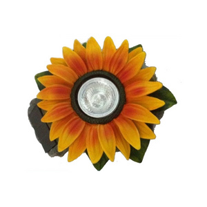 New design flower shaped resin solar light sunflower night light