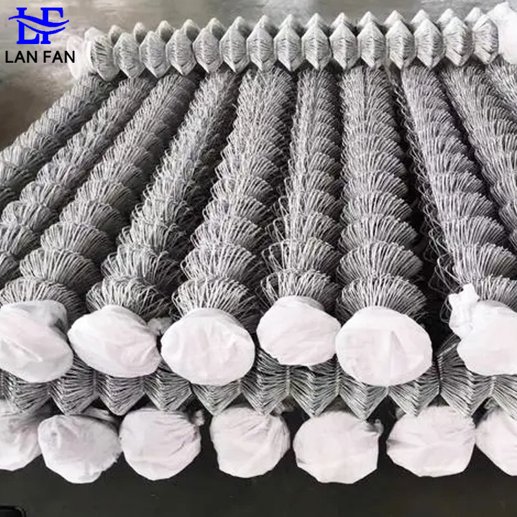 9-Gauge Galvanized Steel Pipe Hot Dipped and PVC Coated Chain Link Fence