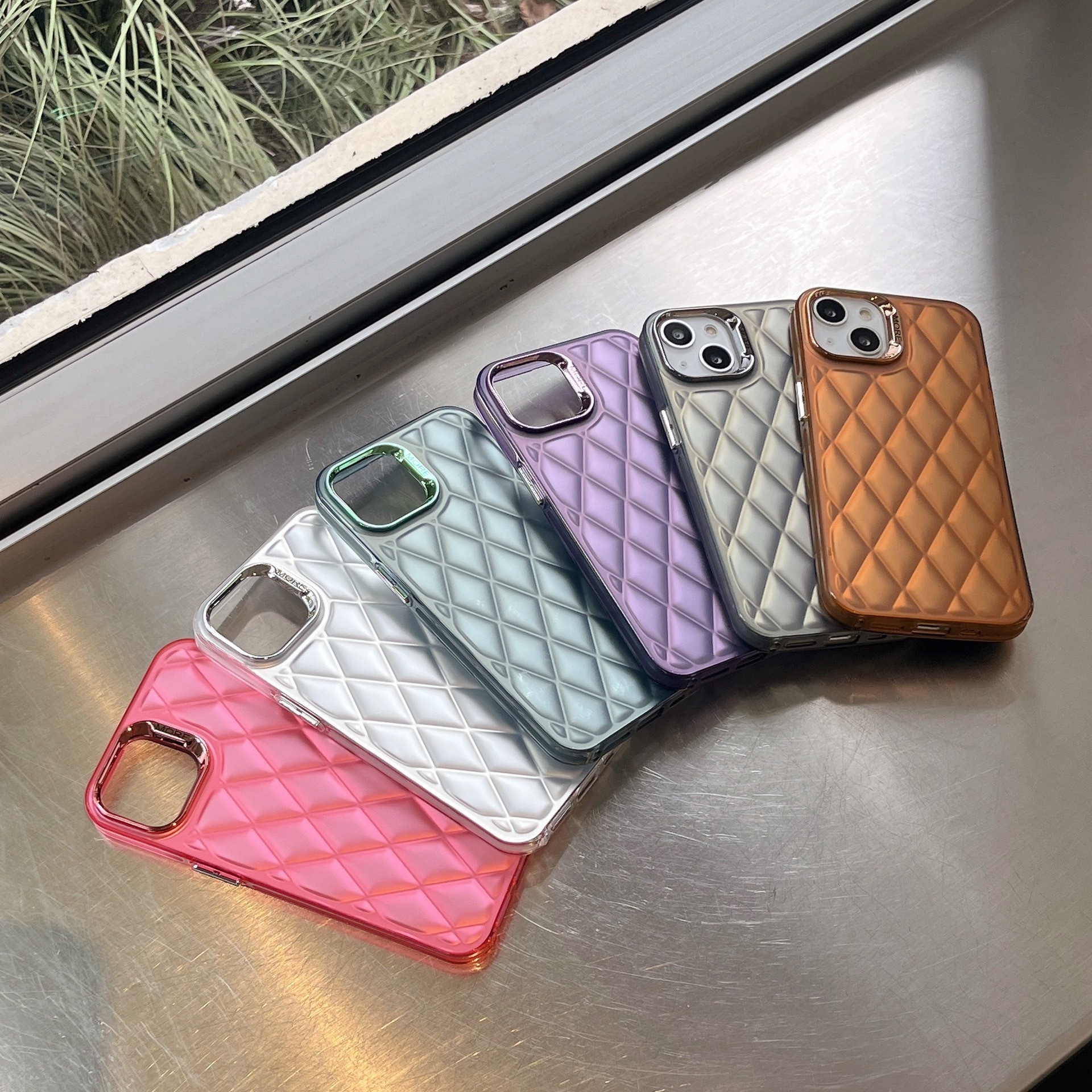 High-grade electroplated solid color plaid mobile phone case for iPhone15promax 14pro 13pro fall protection case 12 11