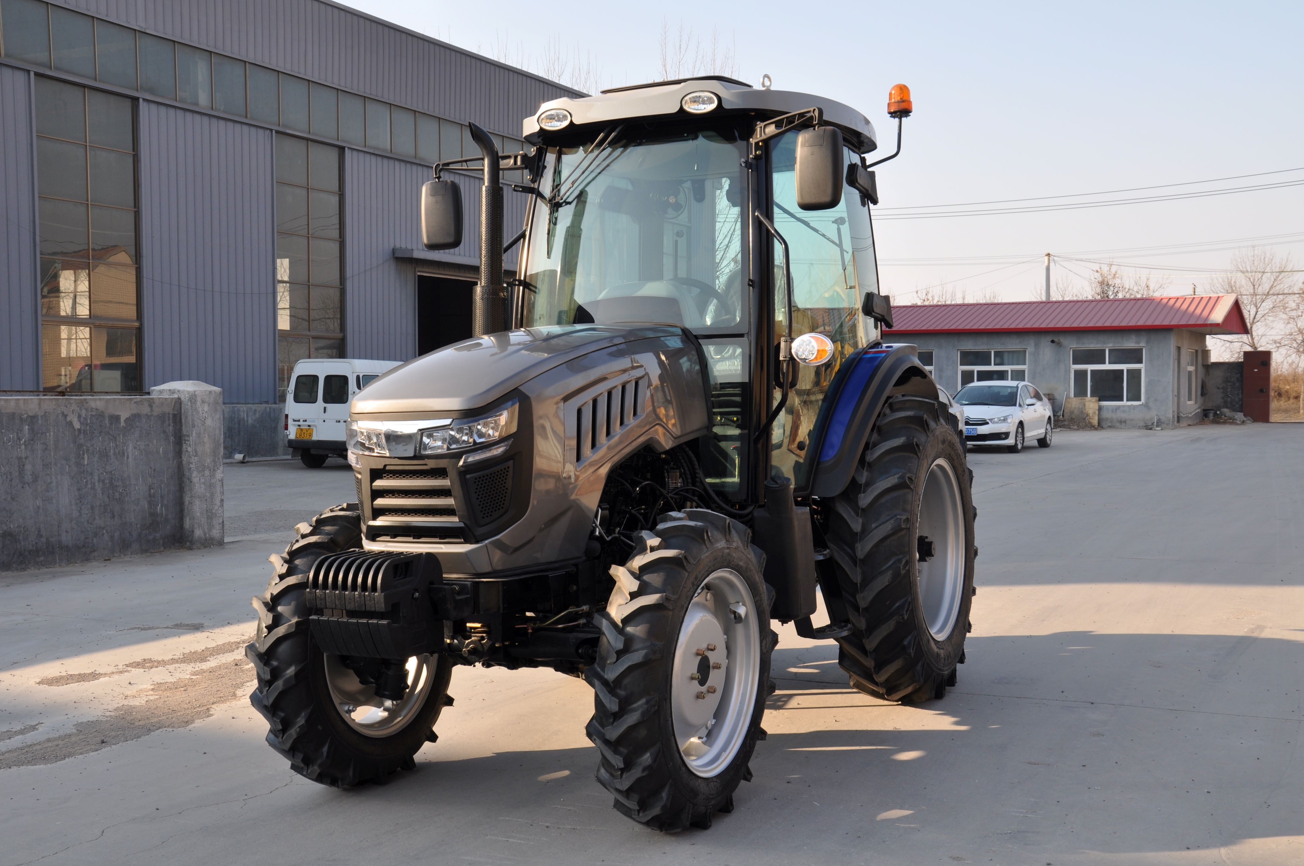 Chinese famous tractor 75HP 90HP EPA tractor with front loader/pallet fork/function four-in-one bucket