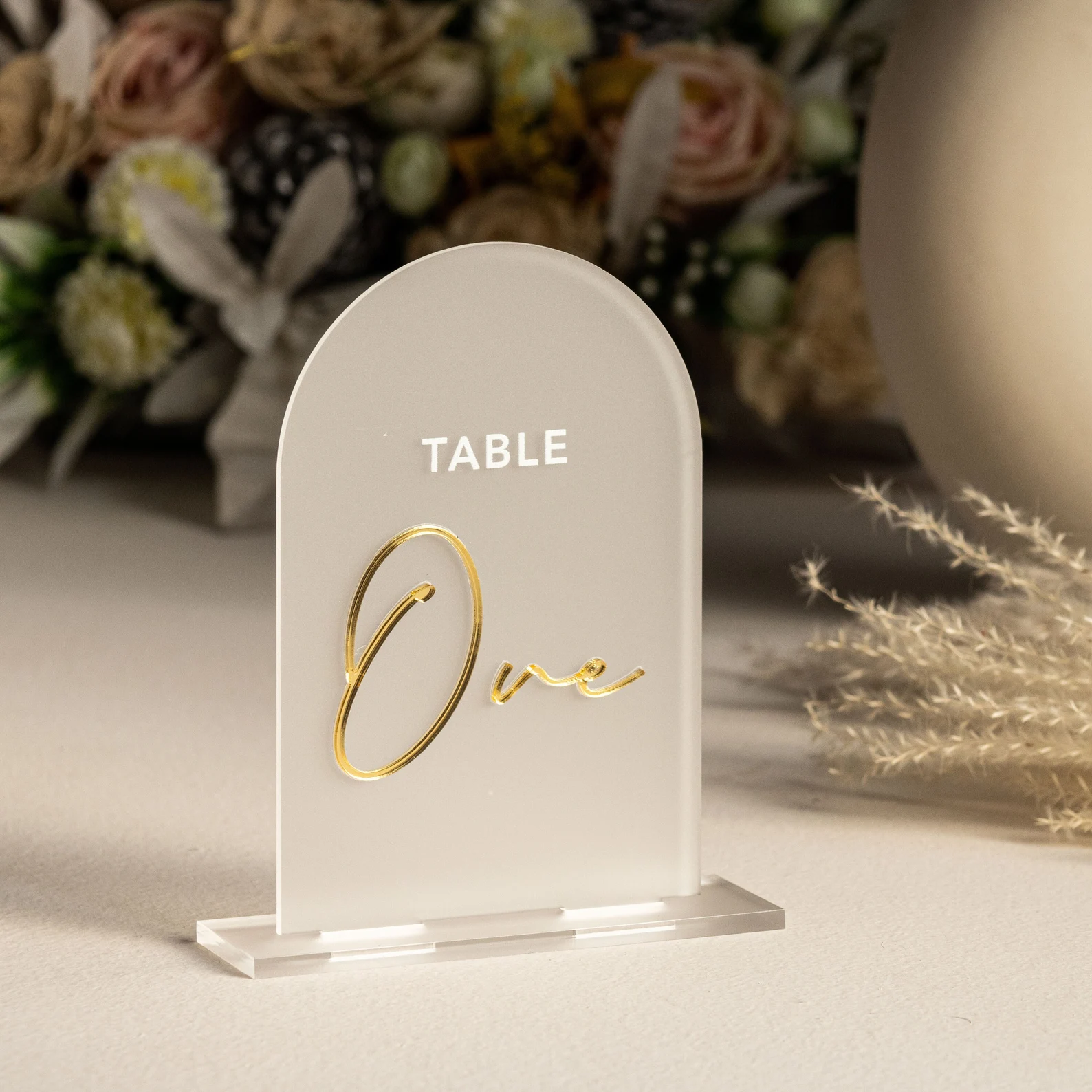 OEM customized hotel restaurant clear printed acrylic table number holder sign holder stand