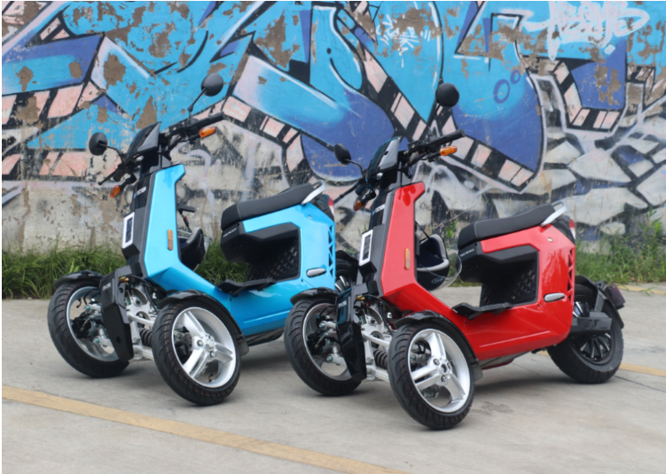 V28 Itango China EEC 72V 27AH 3 Wheel Electric Scooter 2000W Adults Vehicle High Speed Tumbler Passenger Tricycle