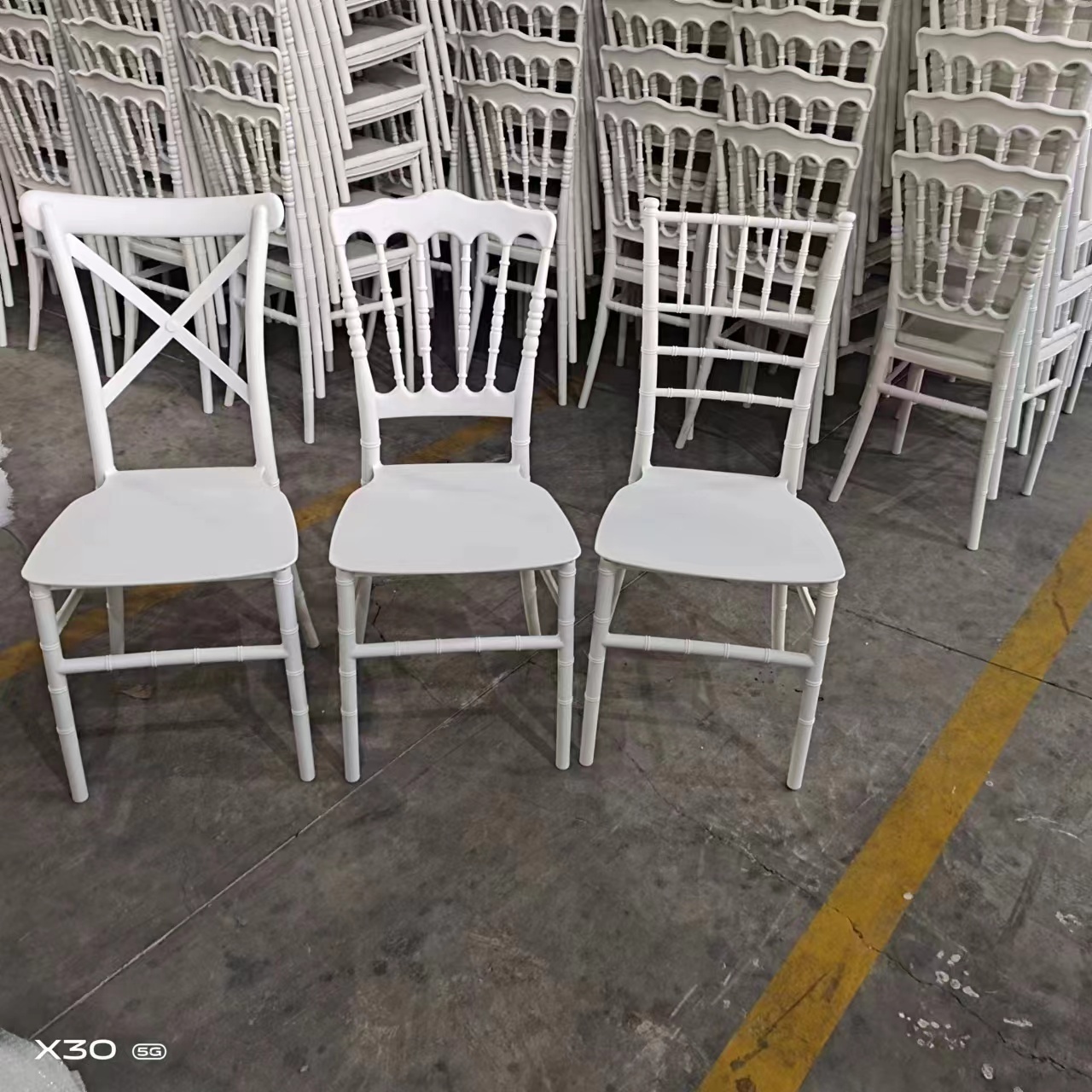 Wholesale Wedding Activity Chiavari Tiffany Chair Golden Transparent White Resin Chair