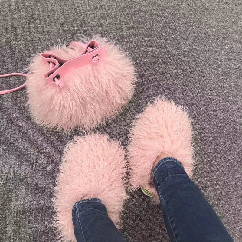 Faux Fur Slippers Fur Slides mongolian Fur Fluffy Sandals Girls Beach Home Plush Sliders Furry Flip Flops Women Shoes Woman