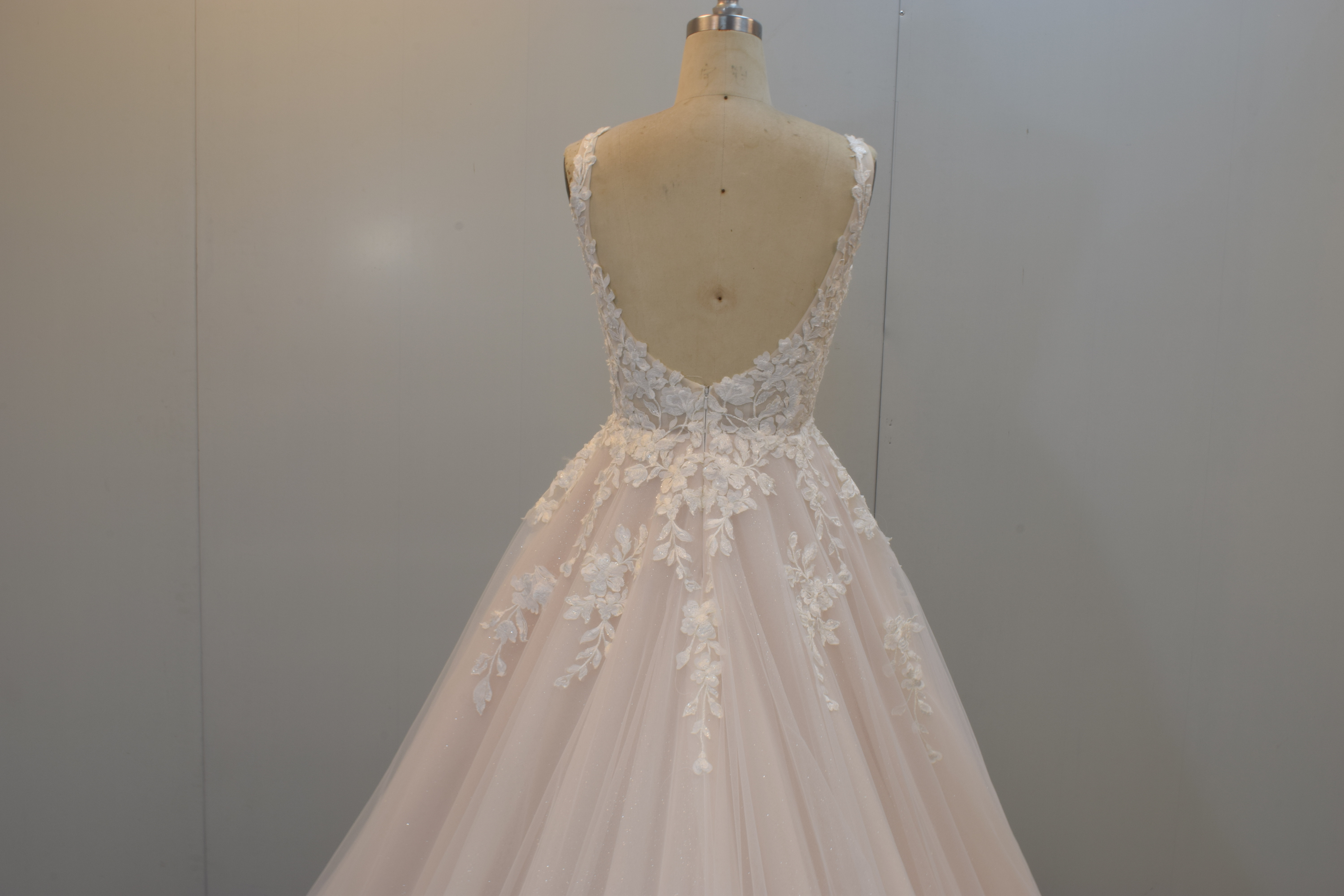 Nude and ivory Ball gown wedding dresses  wedding gowns for women in wholesale prices