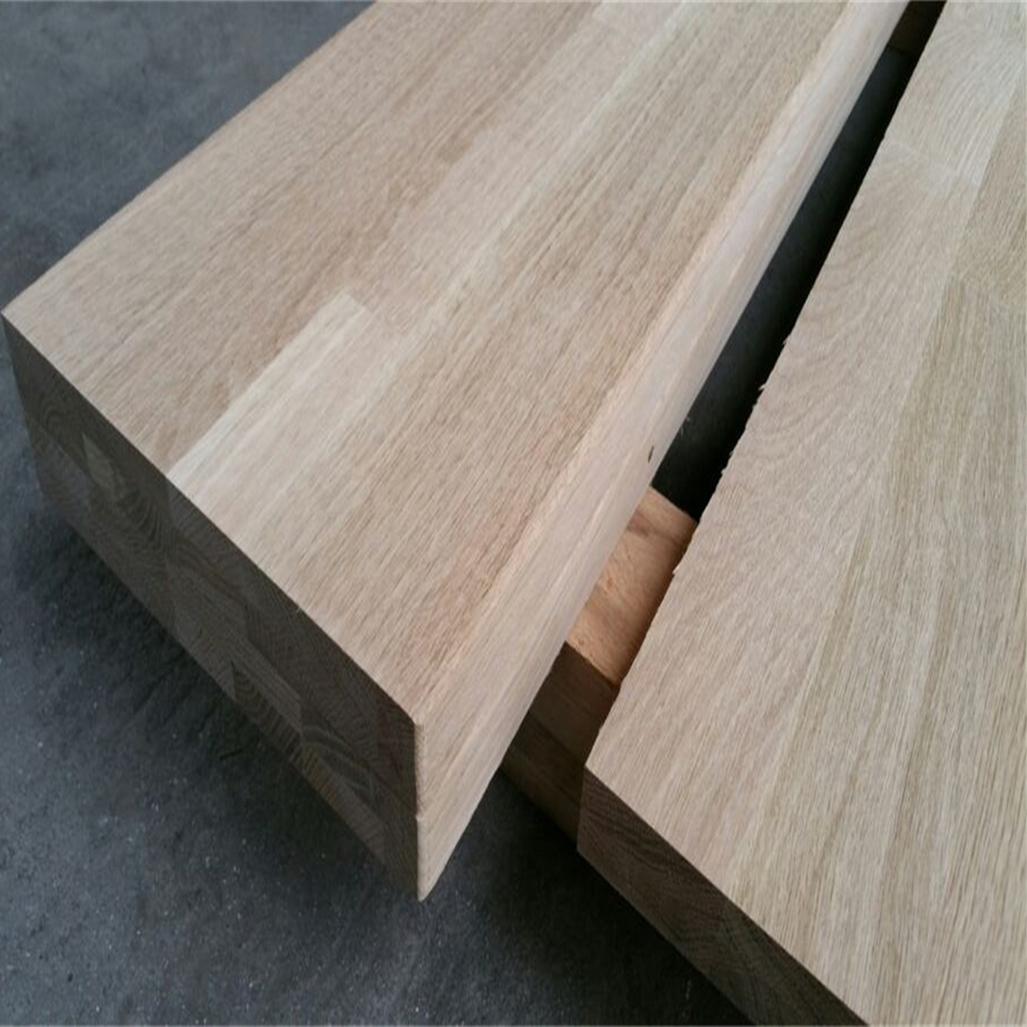 Factory Mass Customization White Oak Finger Jointed Board Solid Wooden 3 Steps Pet Stair White Oak Wood Stair Treads