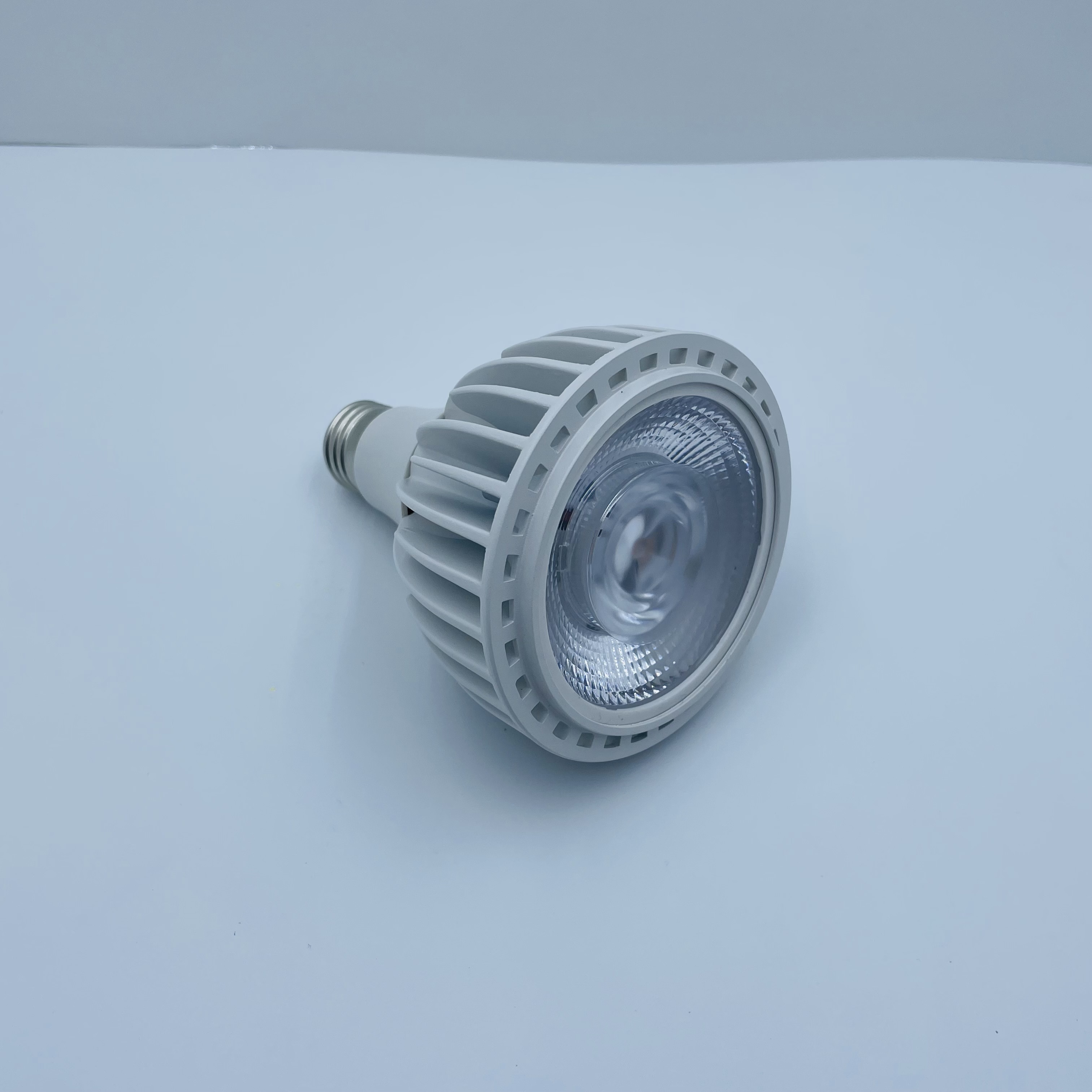 Free Sample 20/25/30/35/40 watts Jewelry Light Aluminum Dimmable Par20 Par30 Par38 Spot Light with 3000k 4000k 6000k