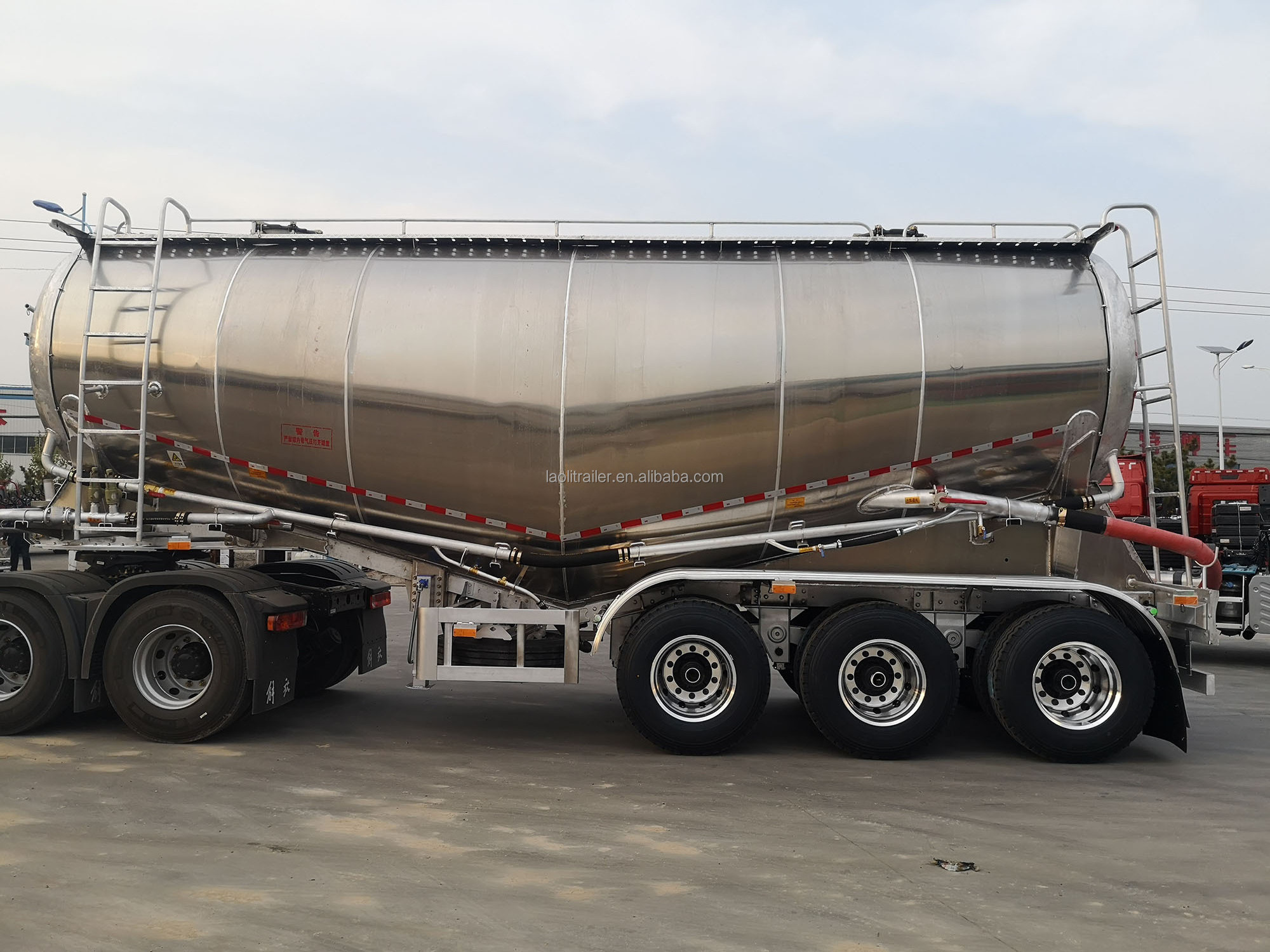 3 Axle Dry bulk cement powder tank semi trailer cement bulk  carrier aluminum cement bulker  for sale