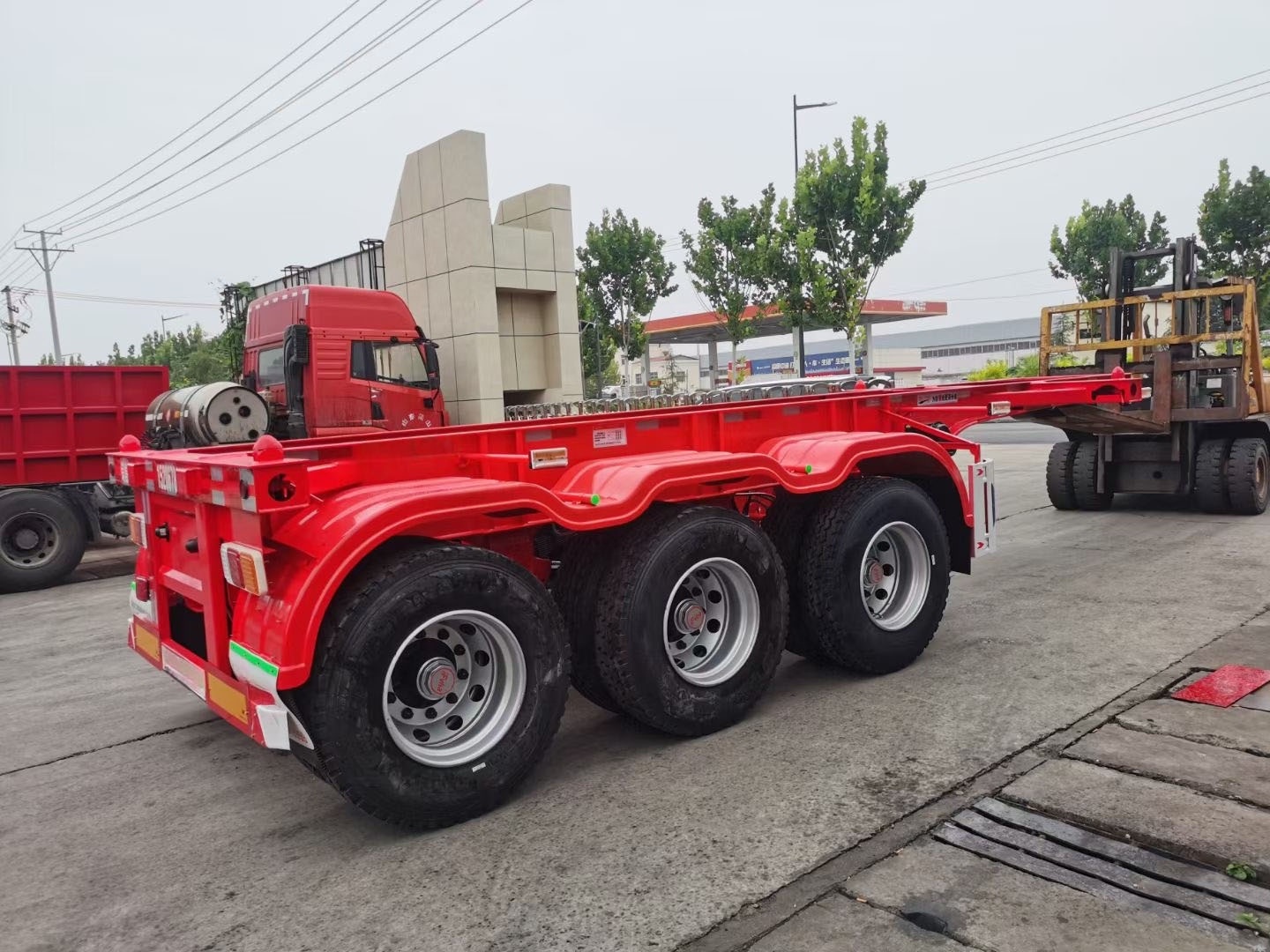 20ft 40ft platform trailer 45ft Skeleton Skeletal Container Semi Trailer 40ft Container Chassis for container carrier parts