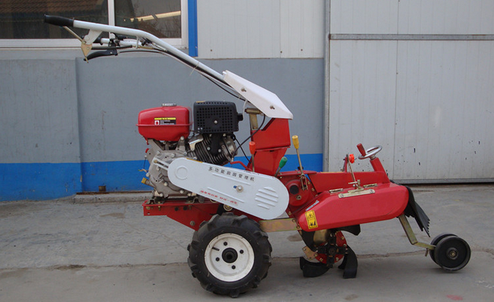 Green onion planting machine multifunctional trenching and soil cultivating machine