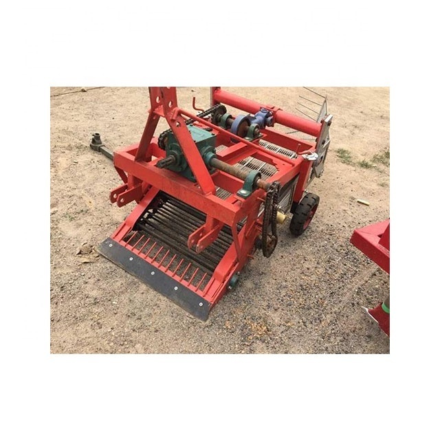 Tractor mounted automatic potato harvester Digging  onions garlic carrots digger