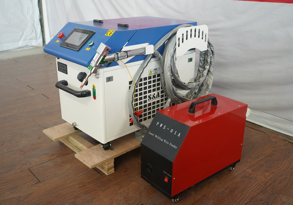 Hot sale laser welder 1000w1500w 2000w 3 in 1 fiber laser welding cleaning cutting machine for metal