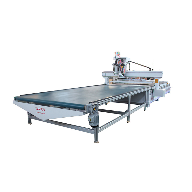 1530 2040 Automatic Loading and Unloading Table ATC CNC Router Machine For Cabinet Production