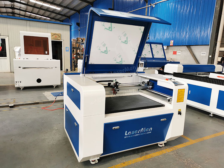 embroidery trademark logo co2 laser cutting machine with CCD function LM-1390