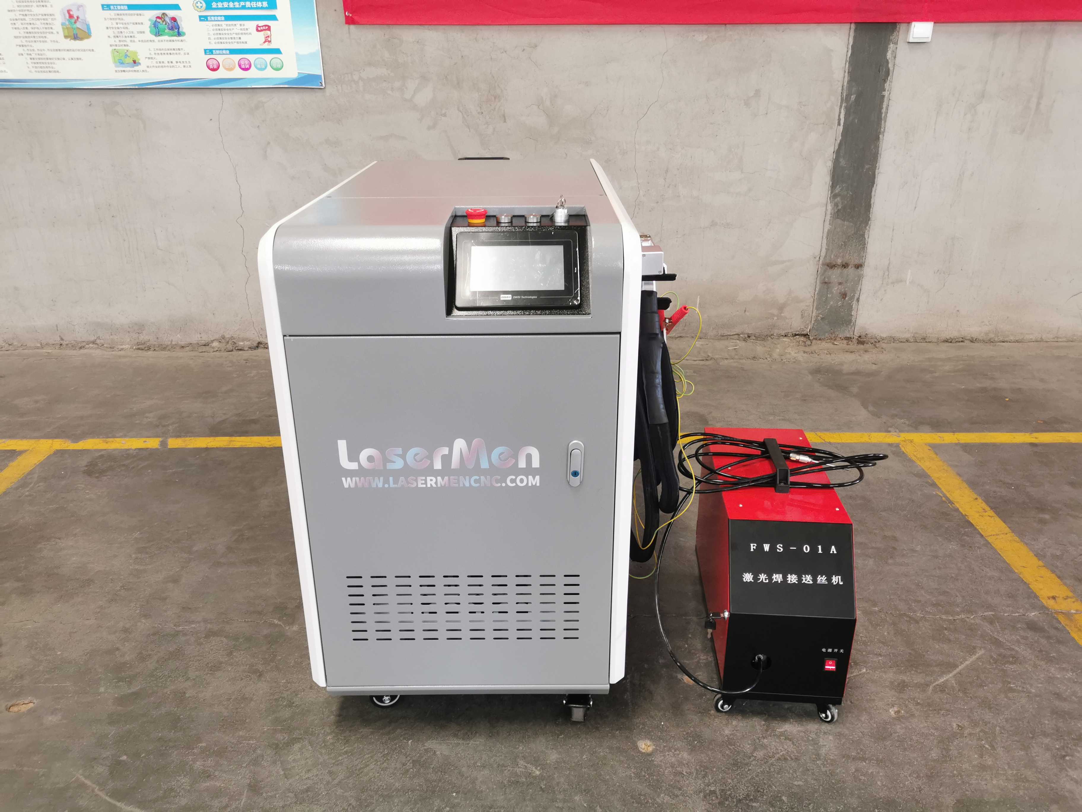 Laser welding machine Max Raycus IPG laser power 2kw 3kw welding iron steel brass plate and tube