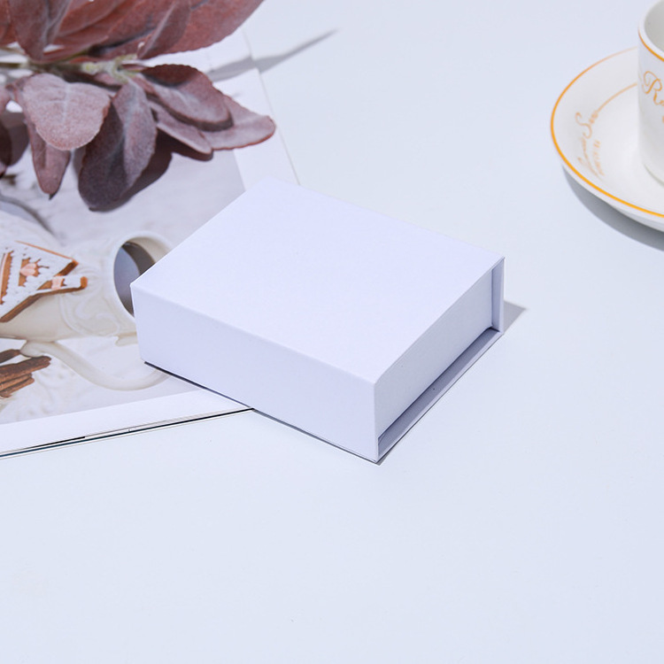 High-grade Flip Top White Jewelry Box Set Ring Necklace Bracelet Gift Paper Boxes for Jewelry Packing