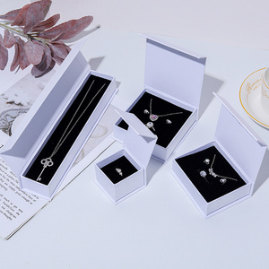 High-grade Flip Top White Jewelry Box Set Ring Necklace Bracelet Gift Paper Boxes for Jewelry Packing