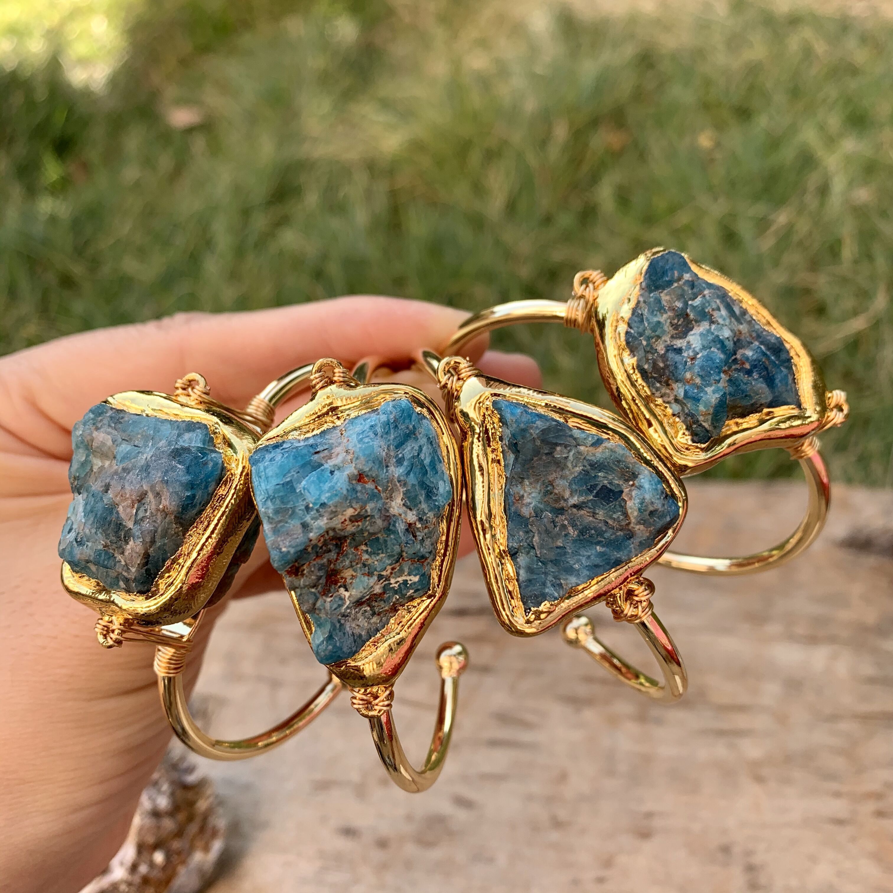 LS-B2836  Hot selling natural stone turquoise cuff bangle, amazing gold wire wrapped Bangle jewelry for wholesale