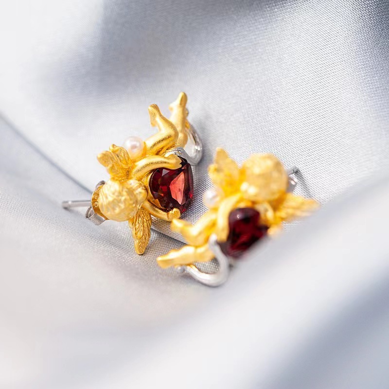 European Design Angel Collection Romantic Fashion Design 925 Silver Garnet Jewelry Stud Earrings Women's Model