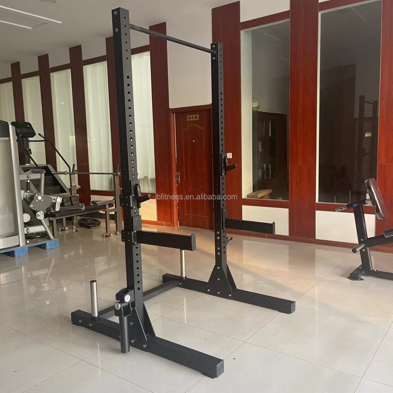 Gym Fitness Equipment Black Customized Steel Muscle Exercise Barbell Weightlifting Power Rack Half Squat Rack for sale