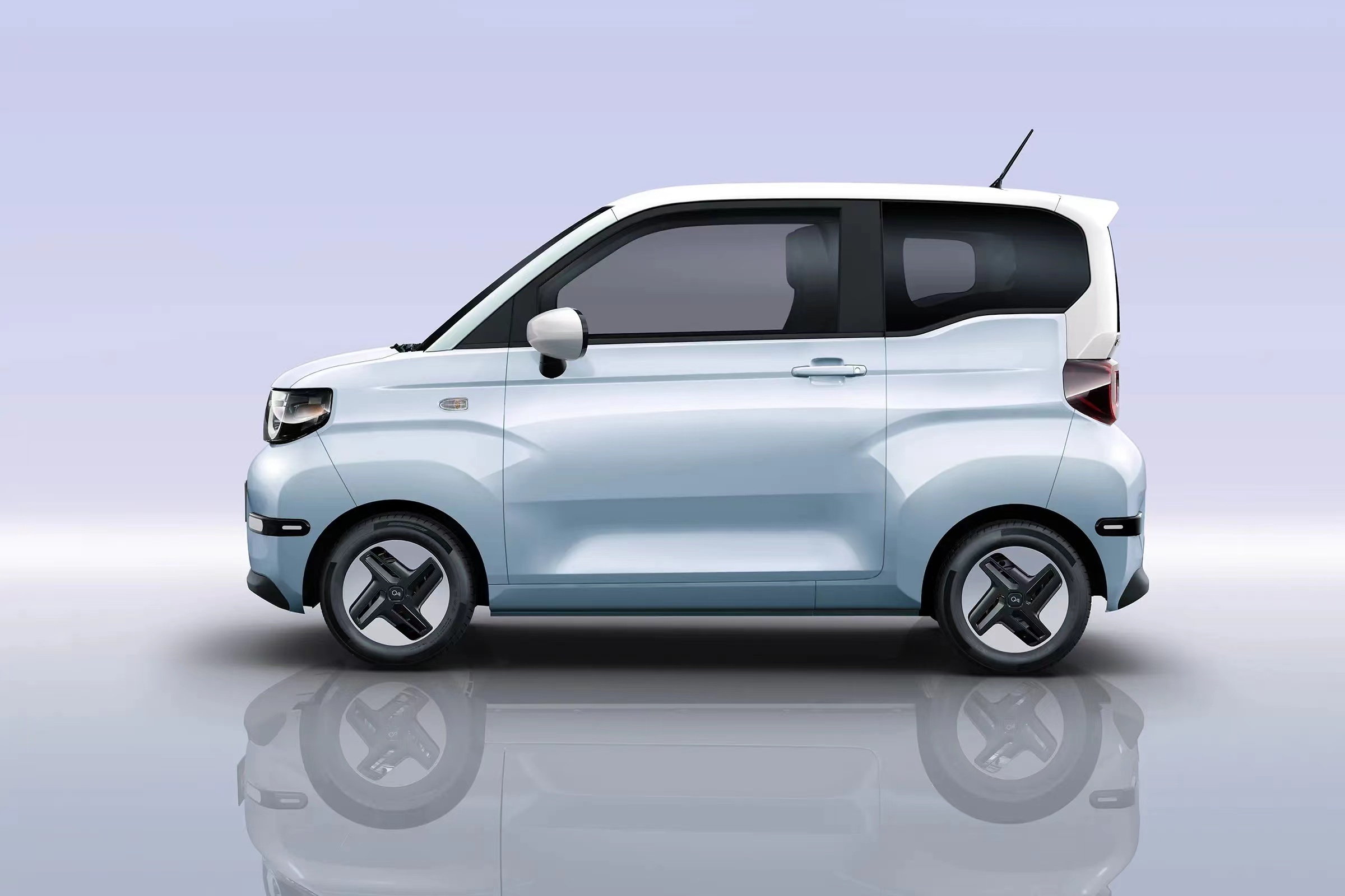 Ev New Mini Car Chery QQ Ice Cream 3-door 4-seater 20kw Mini Electric New Energy Mini Car