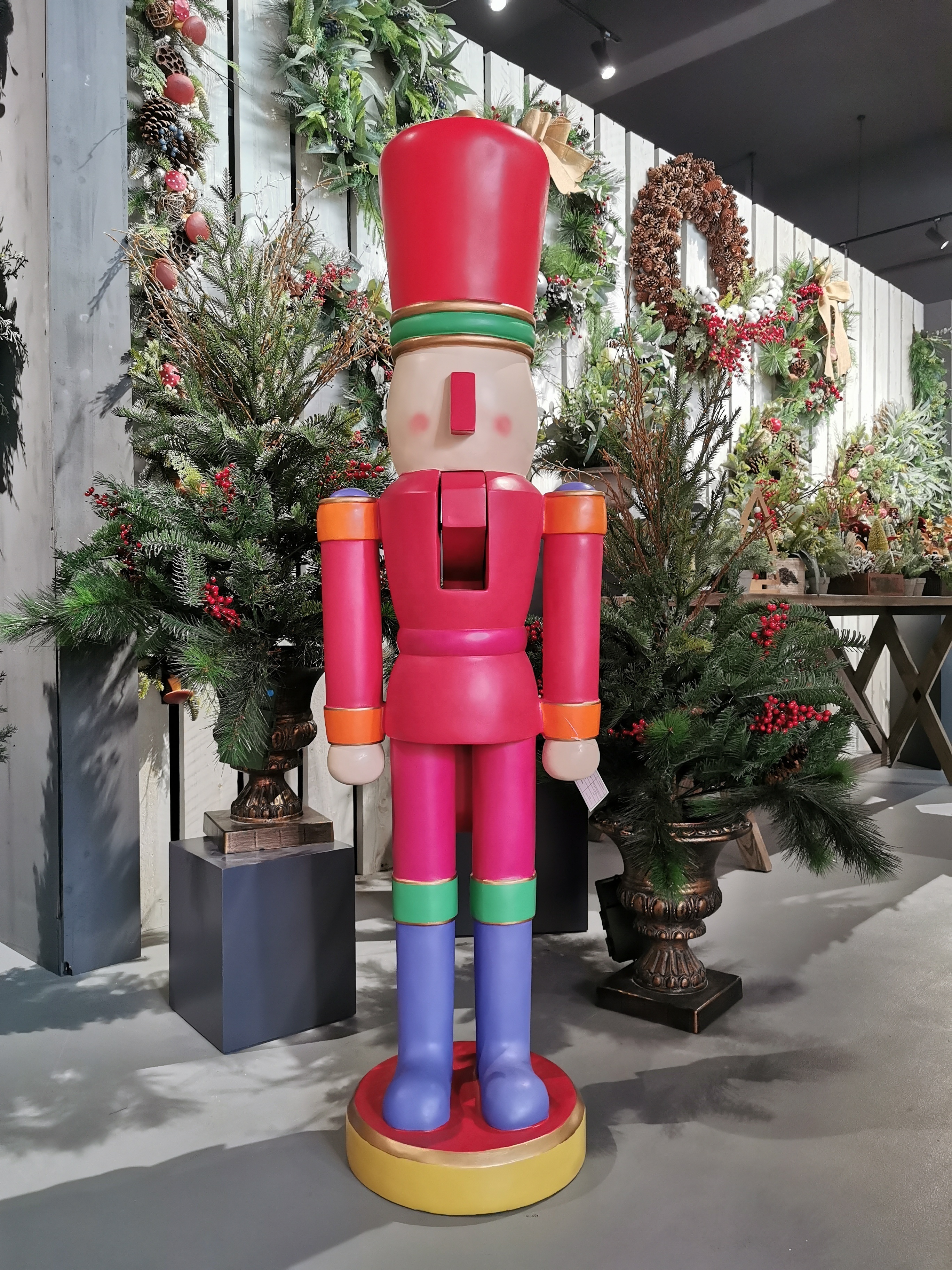 L&C Home Christmas Resin Nutcracker/ Nutcracker Soldier 6 ft Christmas/ Resin 6ft Nutcracker Statue