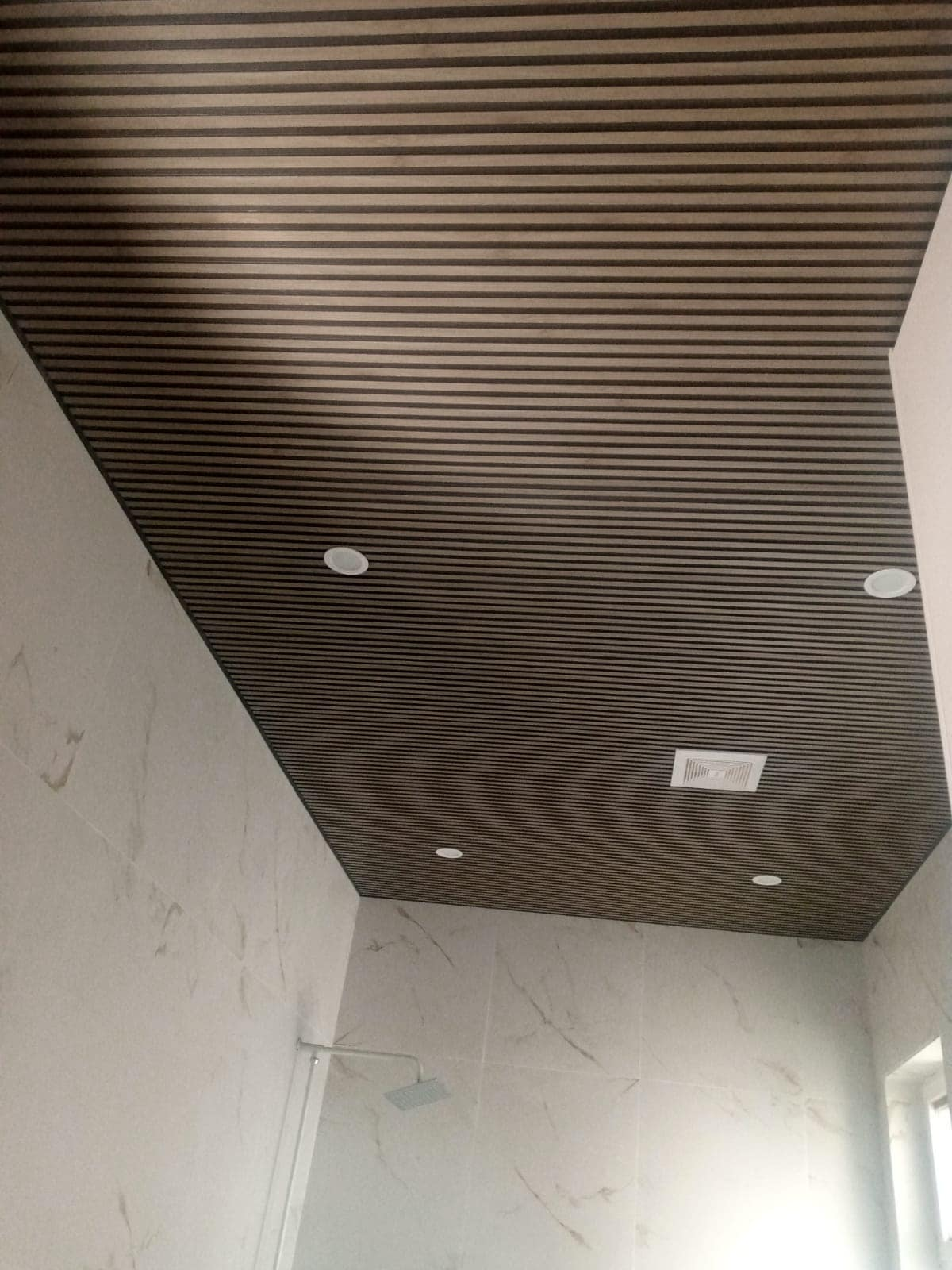 China Fireproof Plastic Decoration Laminated Ceiling Sheet Board False PVC Wall Panel Ceiling